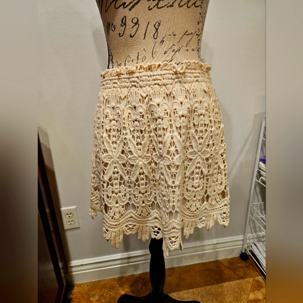Blue Island Cream Lace Skirt